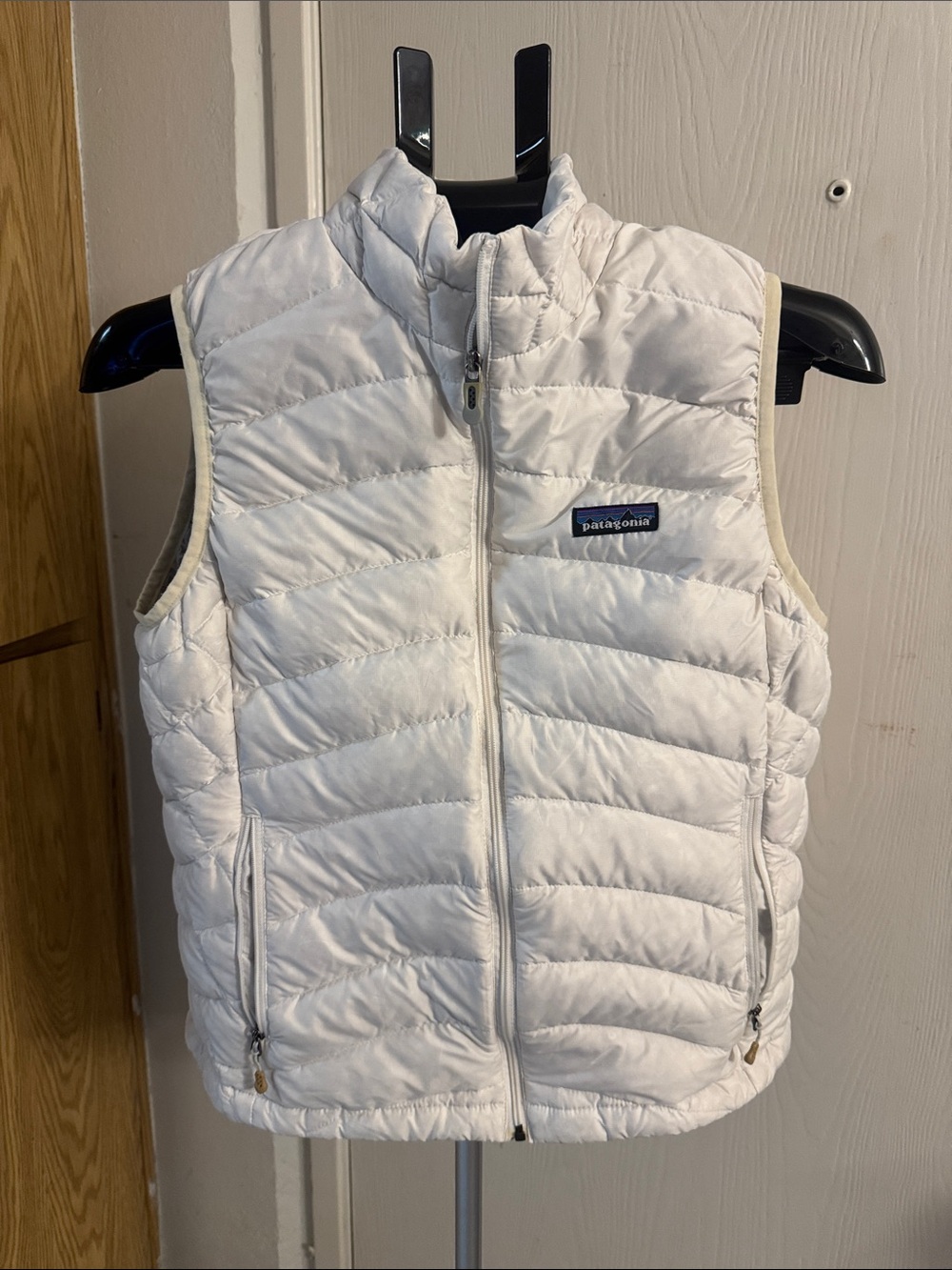 Patagonia White Quilted Girls' Insulated Vest